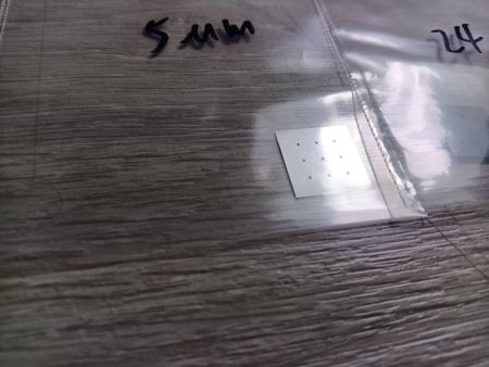 Mo micro-perforado con láser